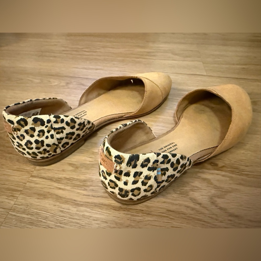 Toms Leopard Julie D'Orsay Flats.